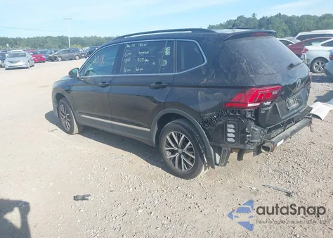 2020 Volkswagen Tiguan 2.0T Se/2.0T Se R-Line Black/2.0T Sel z USA, uszkodzony, nr VIN 3VV2B7AXXLM042671